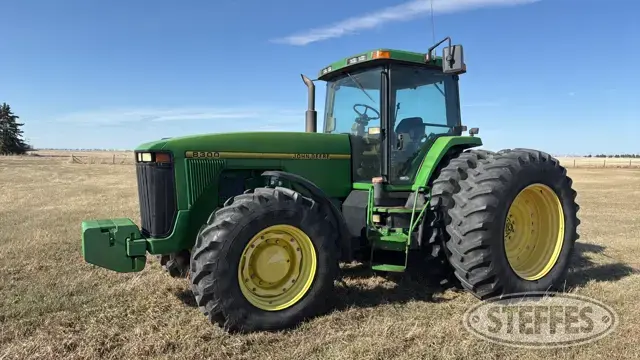 1996 John Deere 8300
