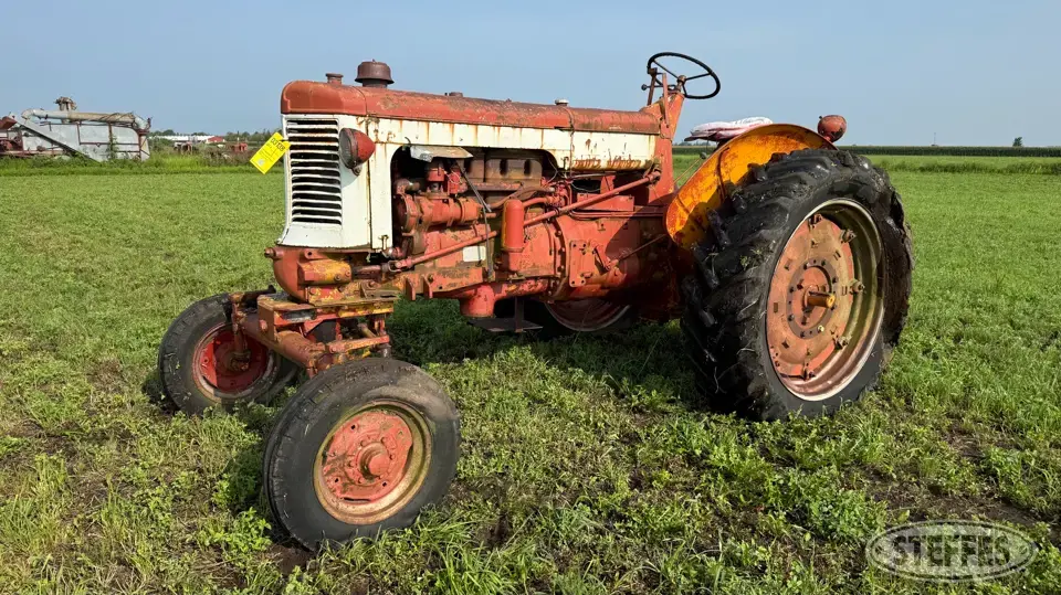 Minneapolis-Moline UB 2WD Tractor