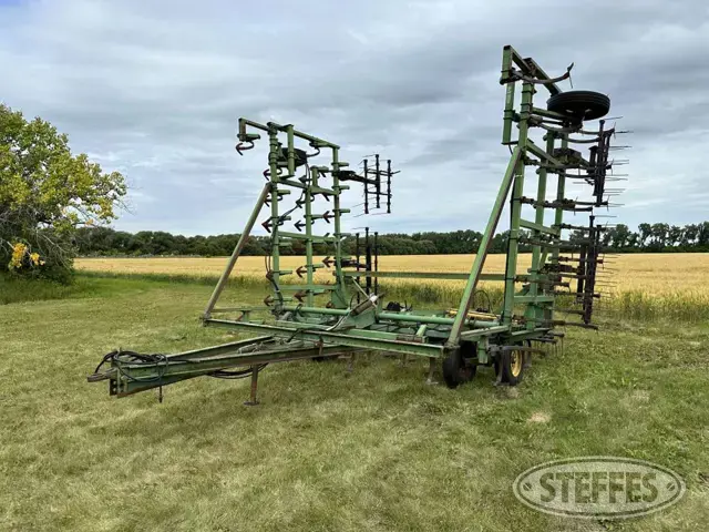 John Deere 1000