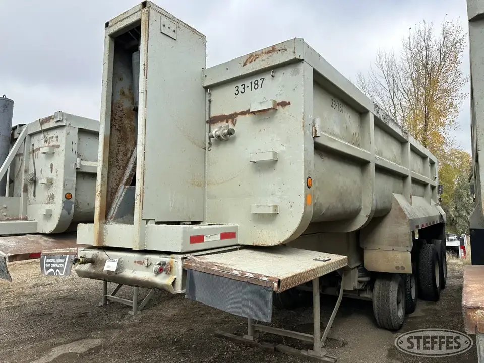 1988 CMC End Dump Trailer