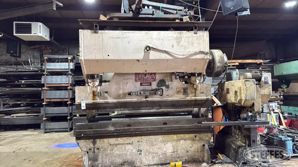 Chicago 810-R Machine Tool