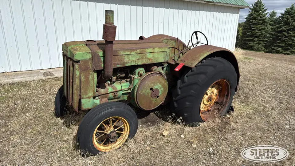 1941 John Deere D Collectible Tractor