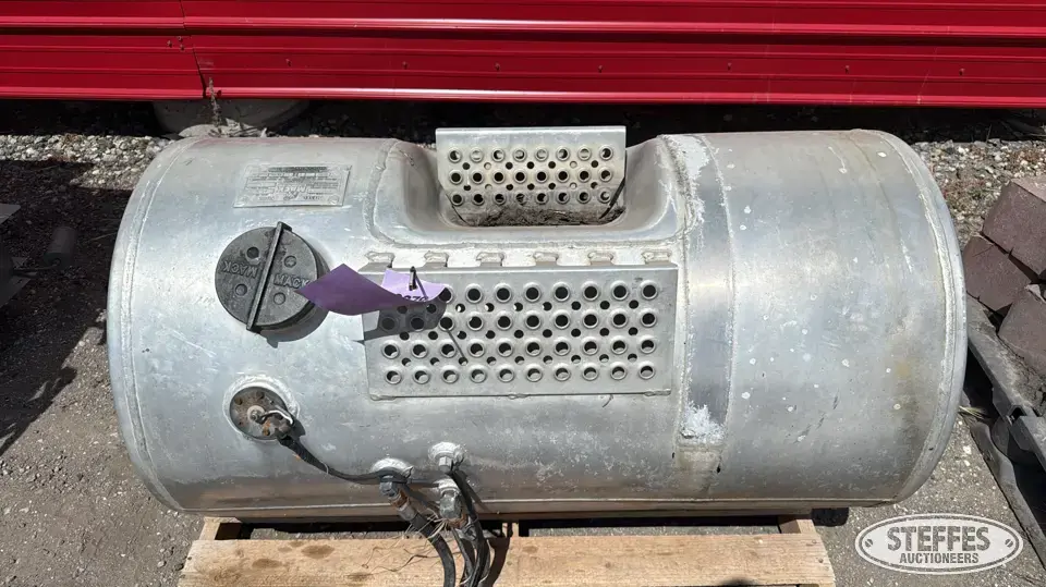 Mack 75 gal. fuel tank Truck-Trailer Part