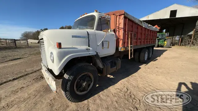 1971 International Fleetstar 2010A