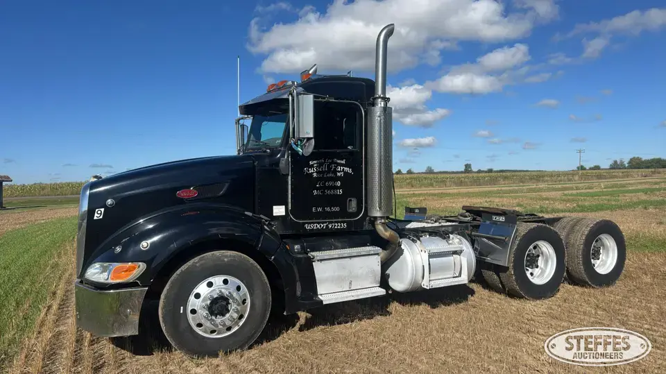 2007 Peterbilt 386 Conventional Truck without Sleeper