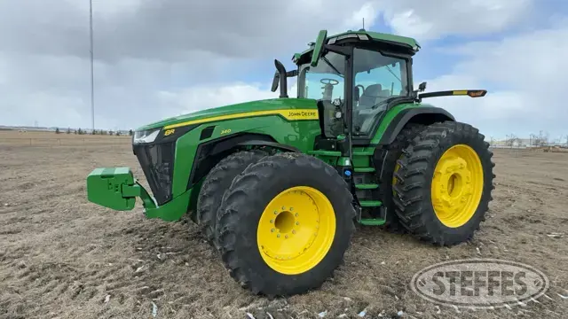 2023 John Deere 8R 340