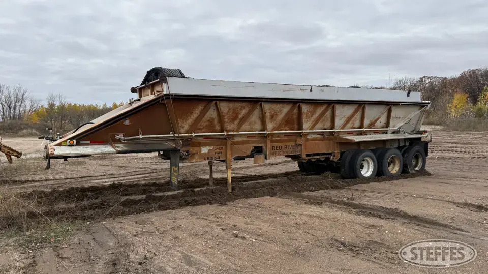 2000 Red River LB334 Live Bottom Trailer