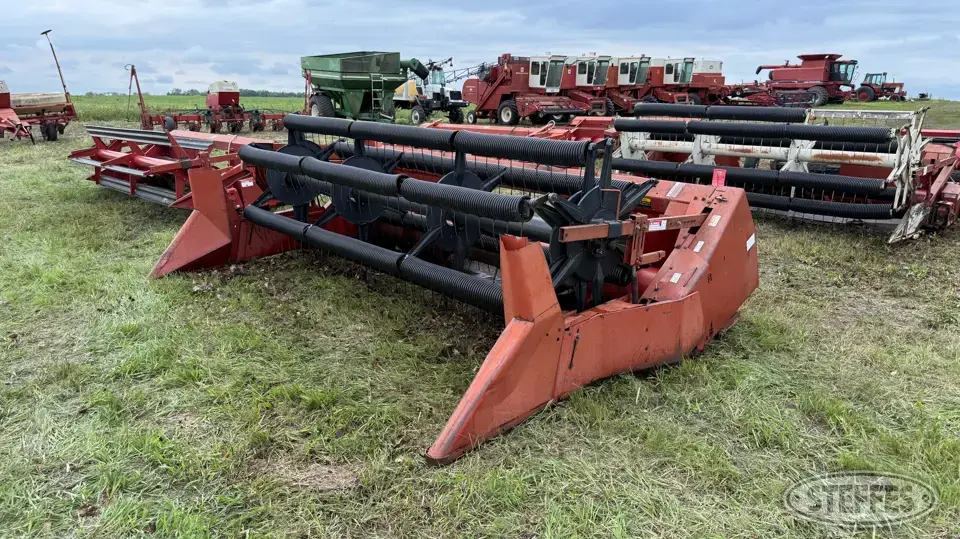 1981 International 820 Rigid Head