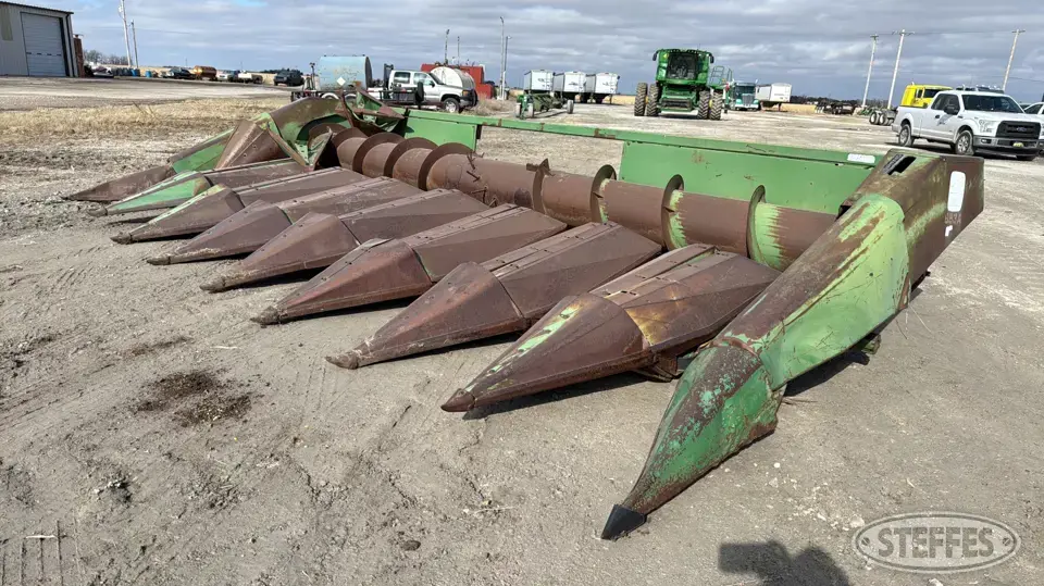 John Deere 853A All Crop Head