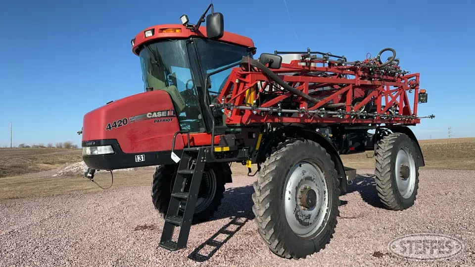 2009 Case IH Patriot 4420 Self-Propelled Sprayer