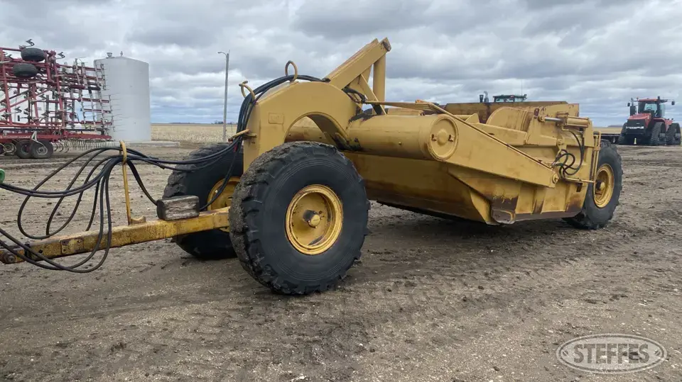 CAT No. 60 Pull Scraper