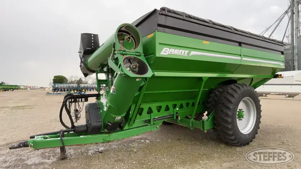 2020 Brent 1196 Grain Cart