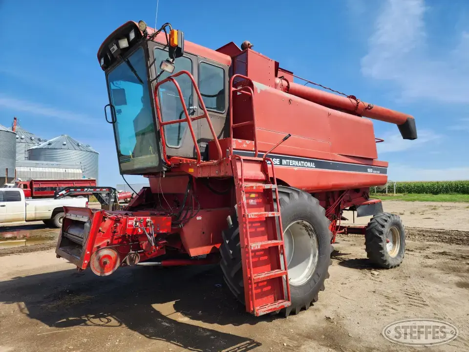 1989 Case IH 1680 Combine