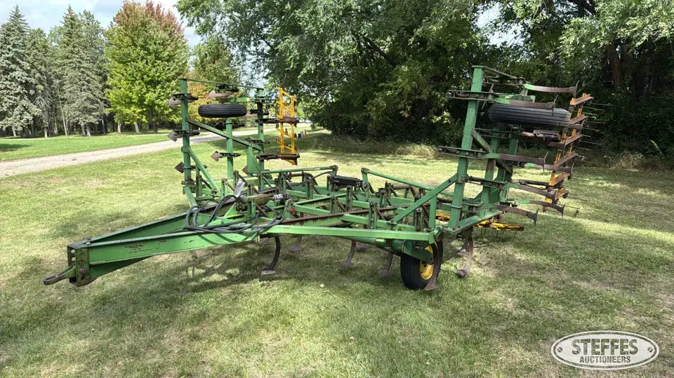 John Deere C21 Field Cultivator