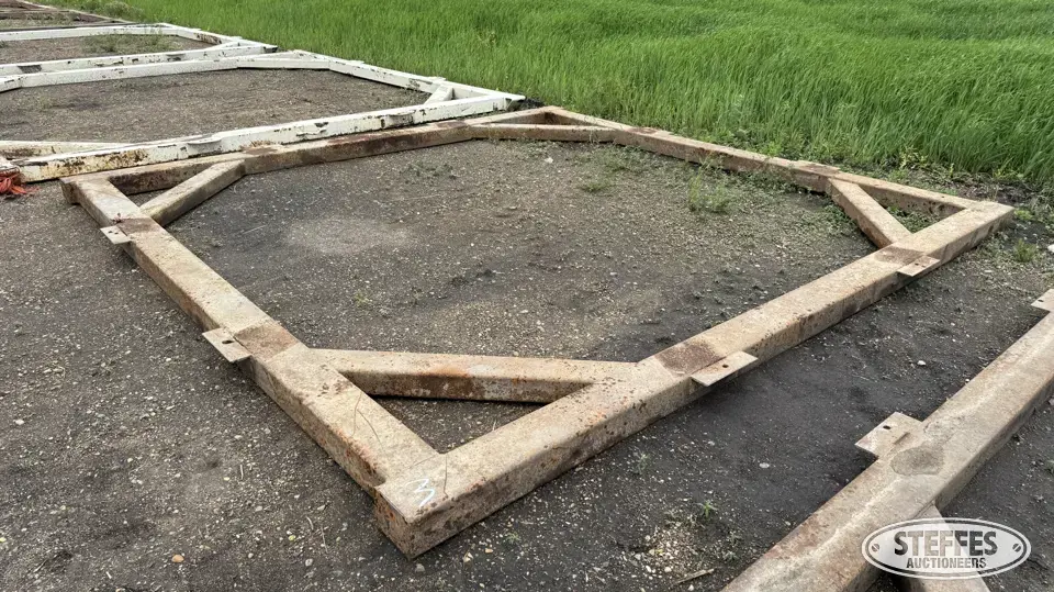 Hopper bin base