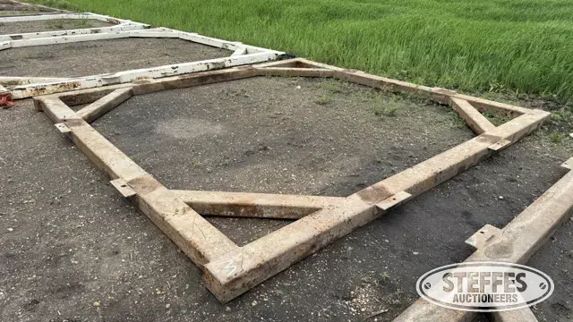 Hopper bin base