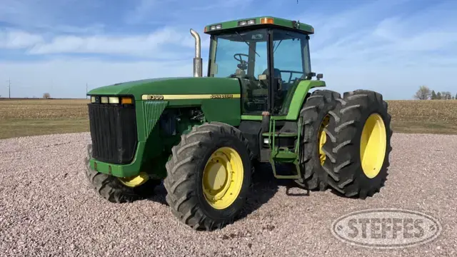 1996 John Deere 8300