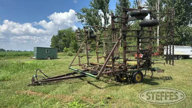 John Deere 1010