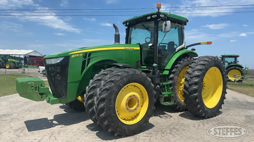 2014 John Deere 8370R MFWD Tractor