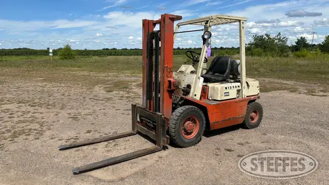 Nissan 4000