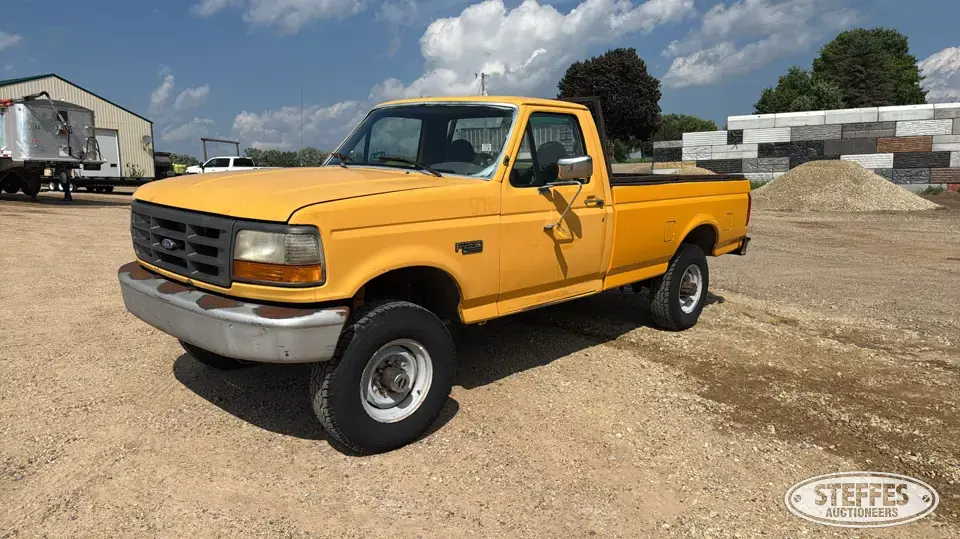 1995 Ford F-250 XL 3 Quarter Ton Pickup