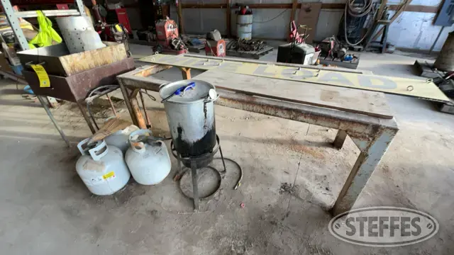 Fish Fryer, Turkey Fryer, Propane Tanks, Steel Table