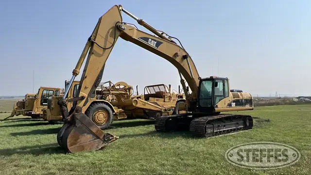 2003 CAT 330CL