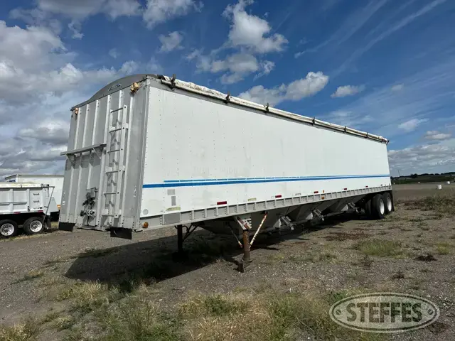 1988 Cornhusker 800
