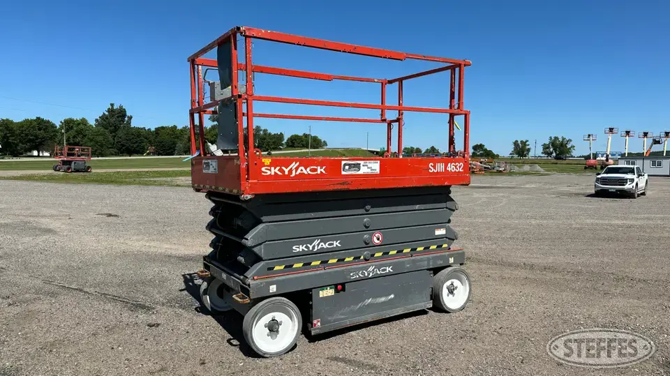 2014 Skyjack 4632 Scissor Lift