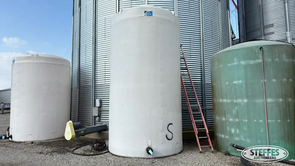 Ace Roto-Mold approx. 6,000 gal. poly tank