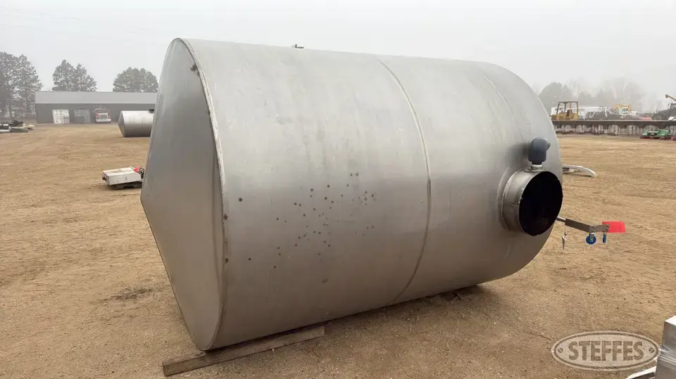 2,000 gal. tank Stainless Steel Tank