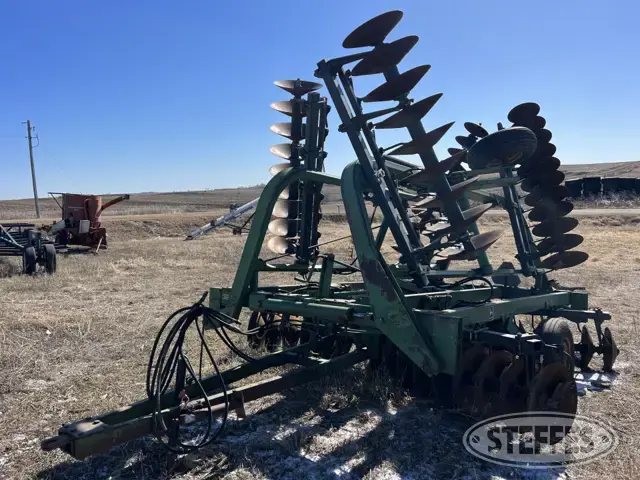 John Deere 235