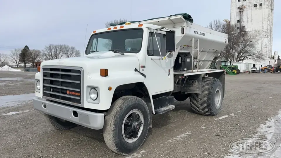 1987 International S1700 Spreader Truck