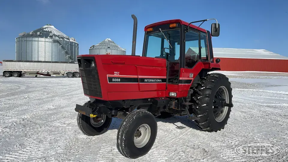 1983 International 5088 2WD Tractor