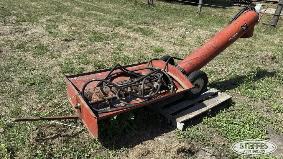 Wheatheart jump auger Transfer-Jump Augers and Conveyor