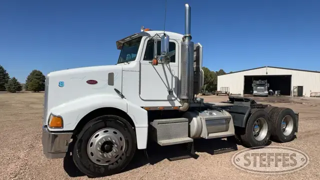 2004 Peterbilt 385