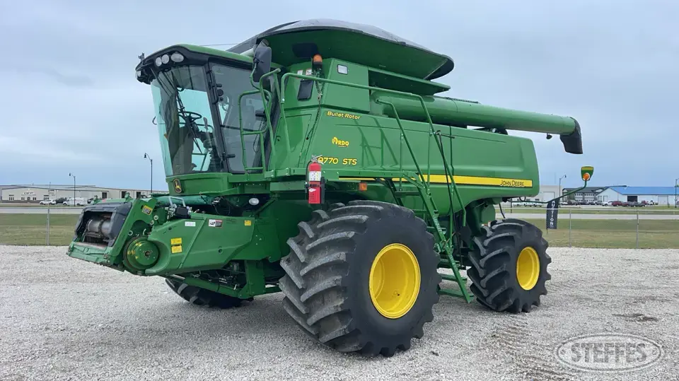 2010 John Deere 9770 Combine