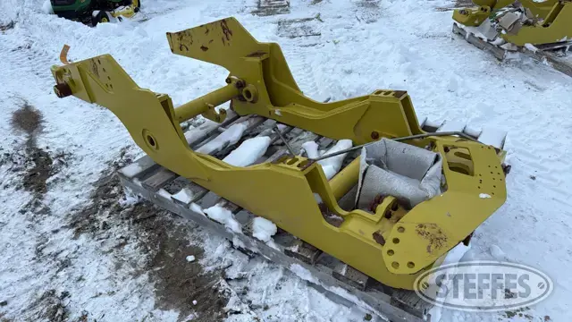 Degelman front blade mount