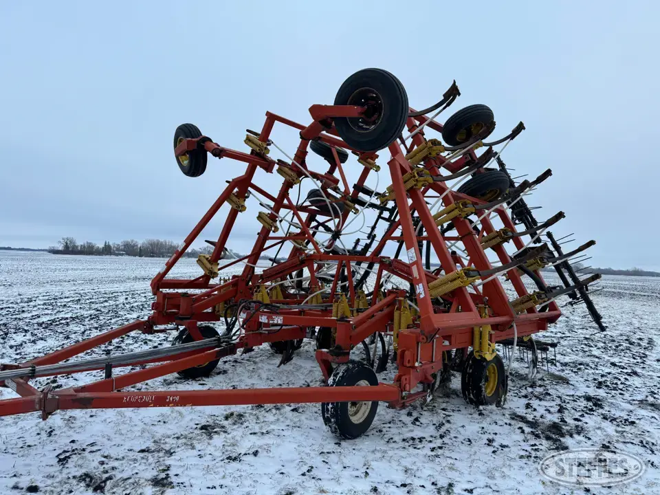 Bourgault 9800 Chisel Plow