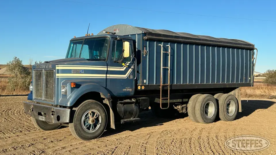1980 White Tandem Boxed Truck