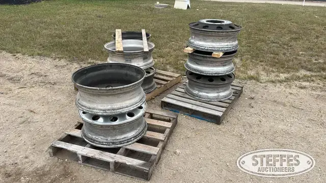 (9) 24.5 Aluminum wheels