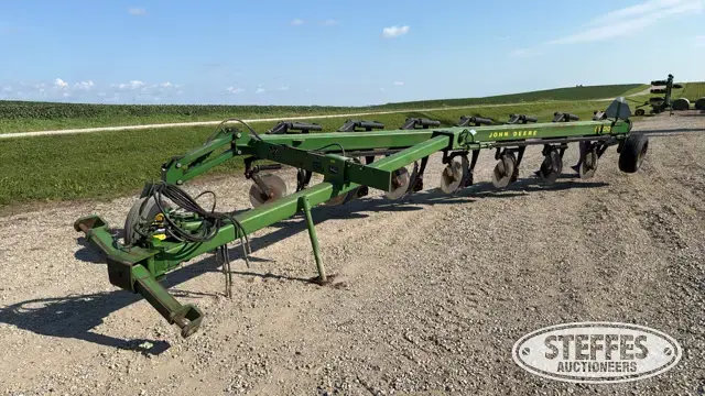 John Deere 2800