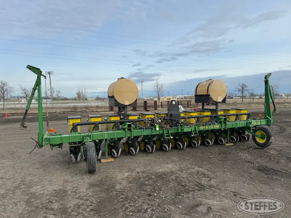 John Deere 7300 12 or More Row Planter