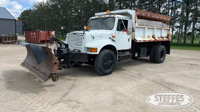 1992 International 4900 4x2