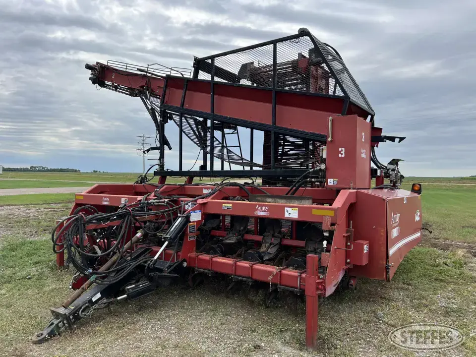 2004 Amity R998 Sugarbeet Harvester