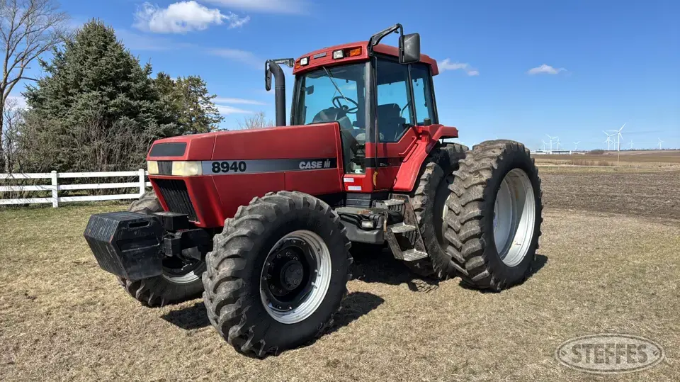 1998 Case IH Magnum 8940 MFWD Tractor