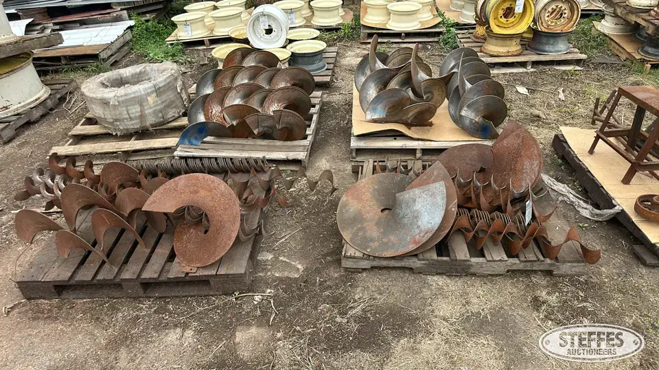 Flighting Ag Equipment Part