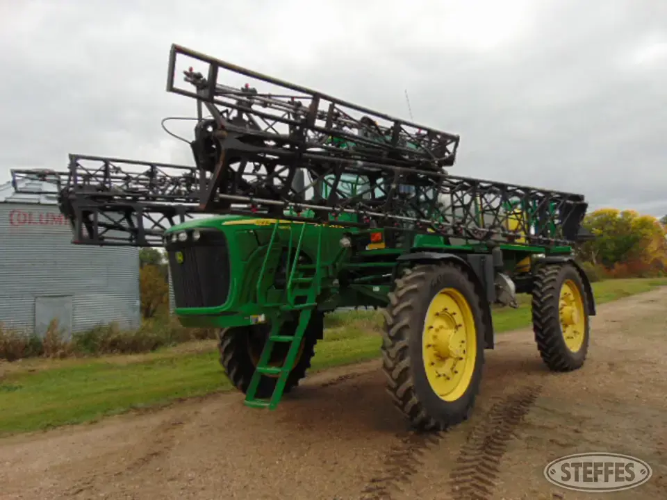 2006 John Deere 4920 Self-Propelled Sprayer