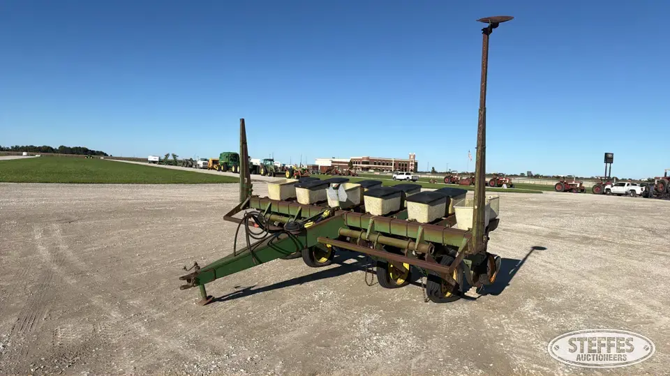 John Deere 7000 Less Than 12 Row Planter