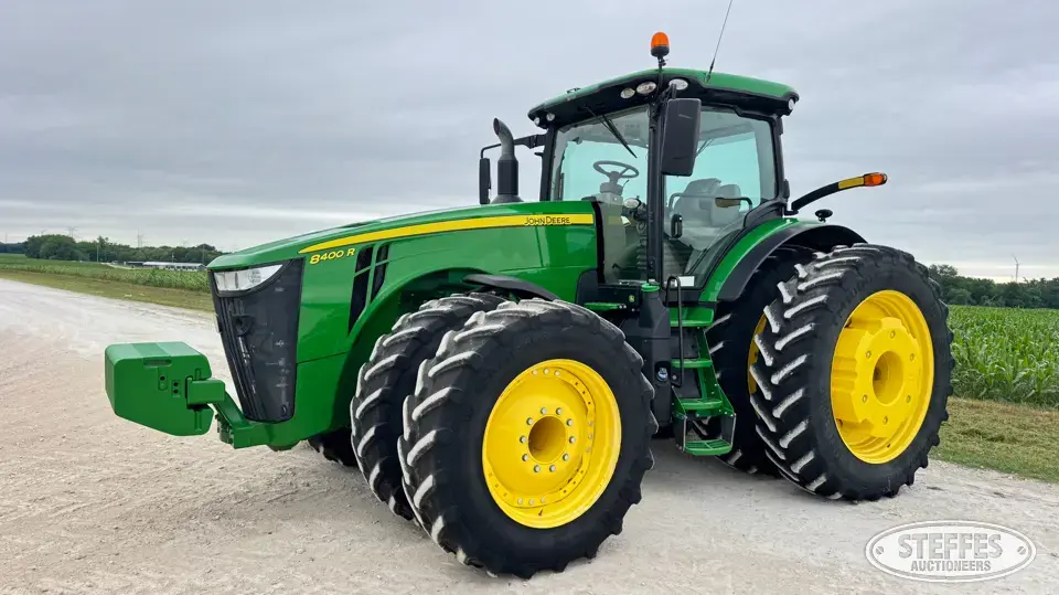 2017 John Deere 8400R MFWD Tractor